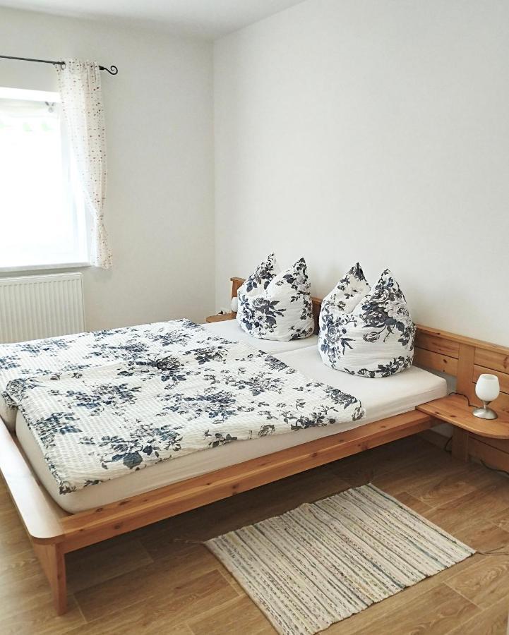 Ferienwohnung Berger ラインハルトシュドルフ＝シェーナ エクステリア 写真